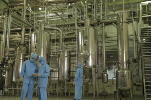 kiem-soat-con-nguoi-nha-may-duoc-pham-intech_-05-04-2021-14-26-25